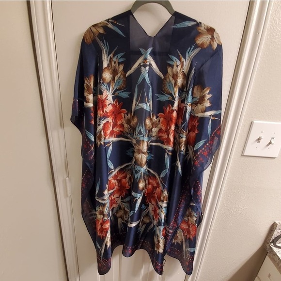 New Floral kimono coverup plus size OSFA - Picture 2 of 6